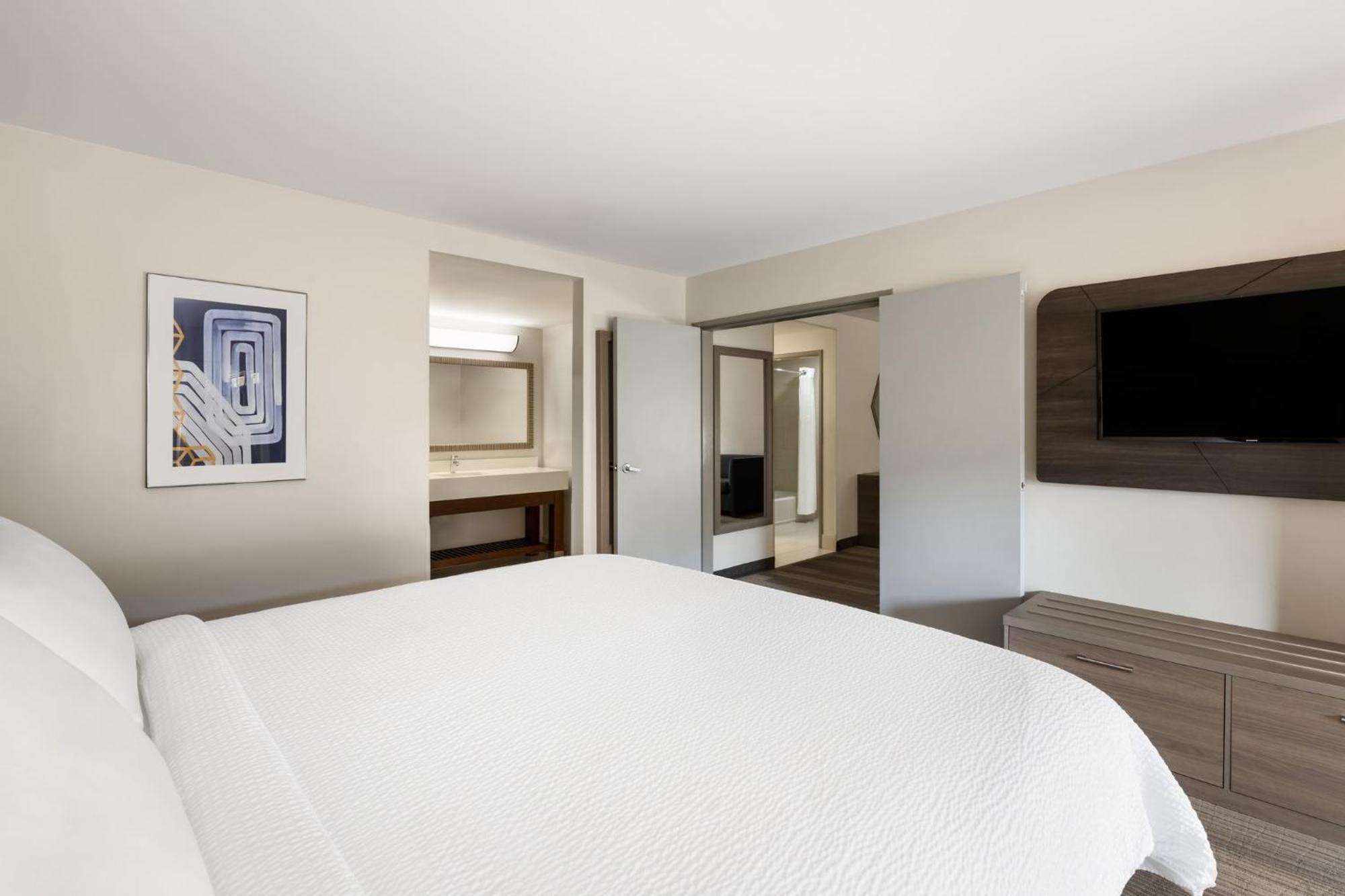 Holiday Inn Express Simi Valley By Ihg Exterior photo